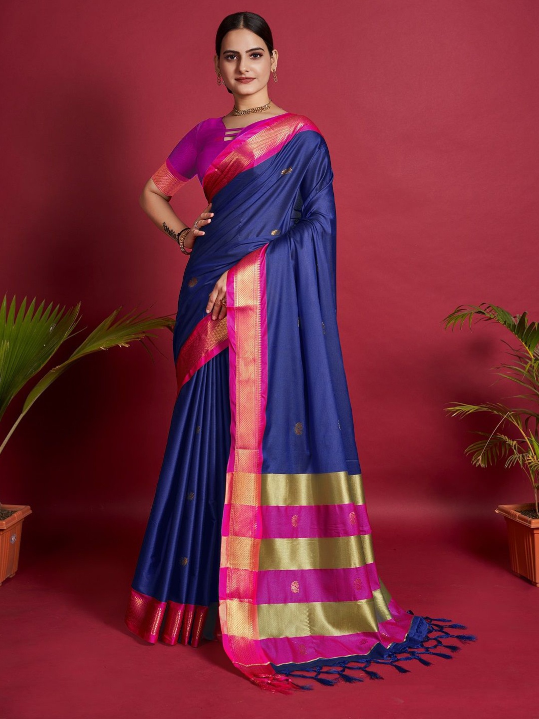 

Suha Embellished Zari Pure Silk Kanjeevaram Saree, Blue