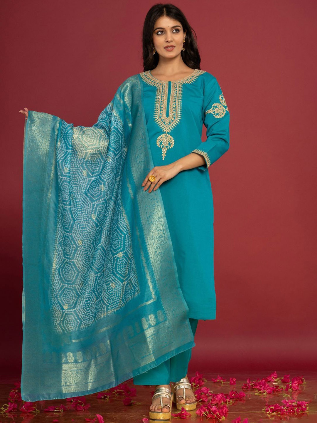 

Do Dhaage Ethnic Motifs Embroidered Regular Straight Kurta with Trousers & Dupatta, Blue