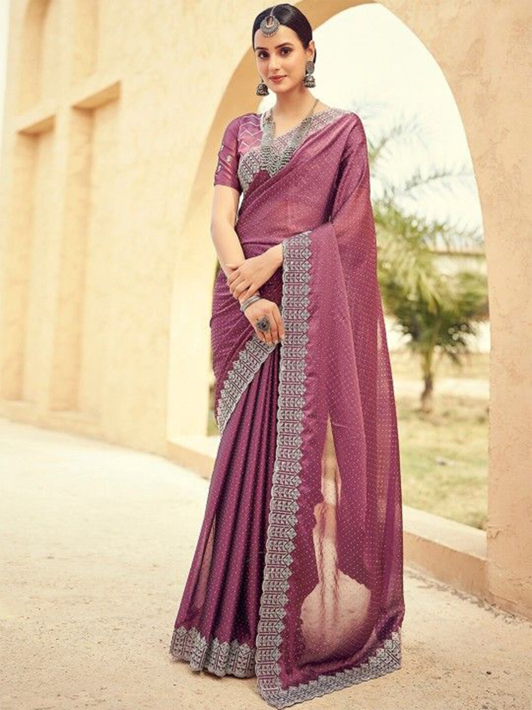 

Sanwariya Silk Embellished Sequinned Maheshwari Saree, Magenta