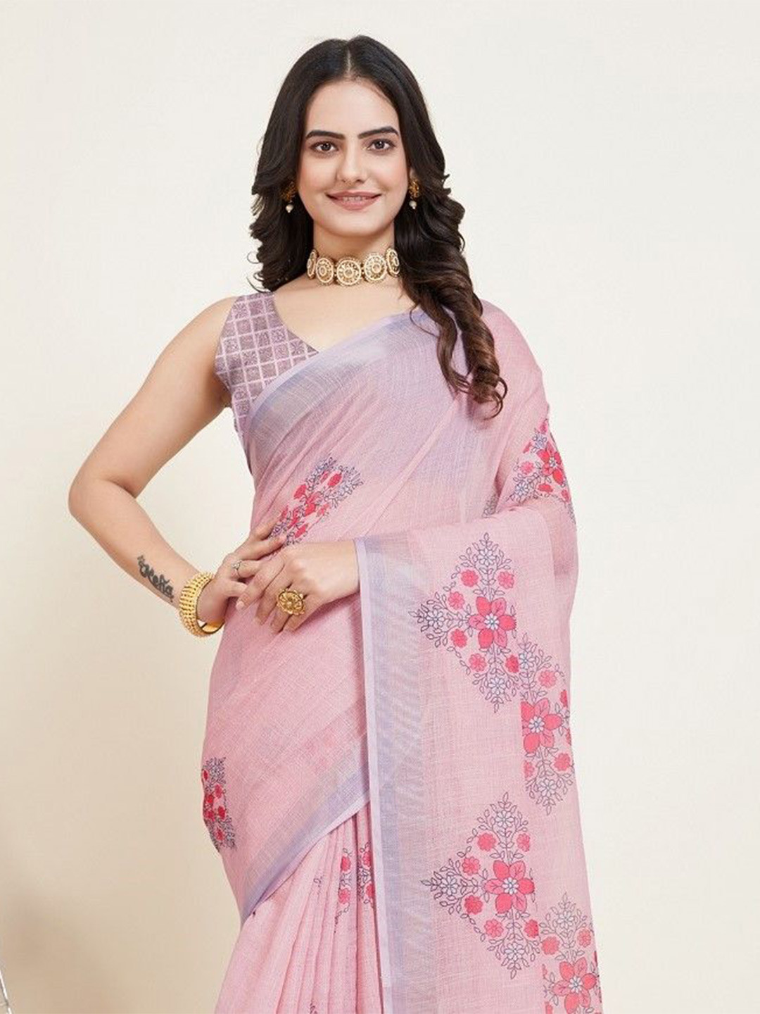 

Suha Floral Printed Woven Design Saree, Pink