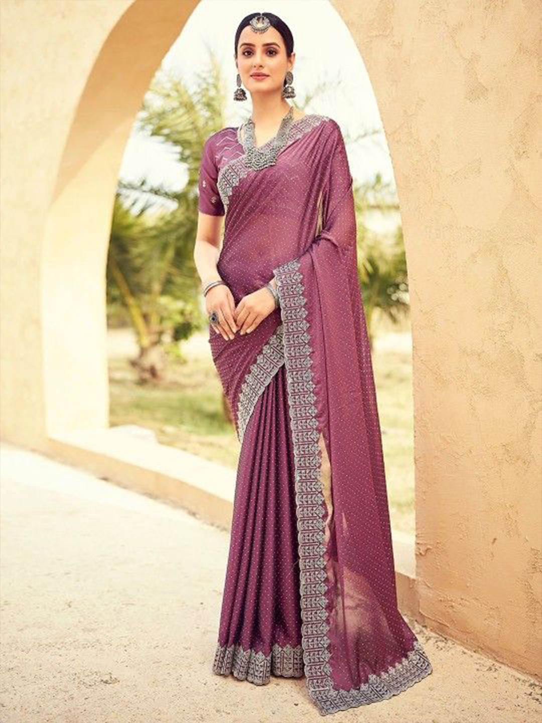 

Sitanjali Sequinned Maheshwari Saree, Magenta