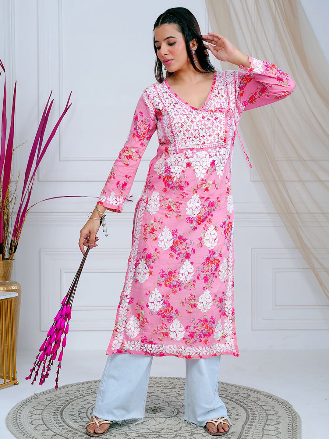 

The Chikan Label Ethnic Motifs Embroidered Chikankari Cotton Straight Kurta, Pink