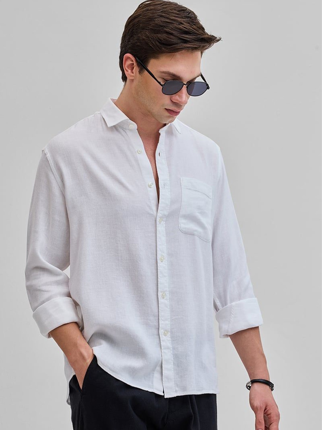 

Snitch Men Smart Spread Collar Solid Linen Casual Shirt, White