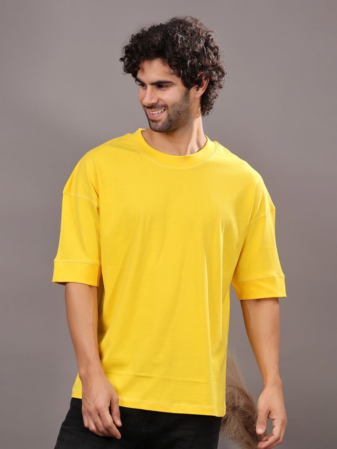 

Friskers Men Solid Round Neck Cotton T-shirt, Yellow