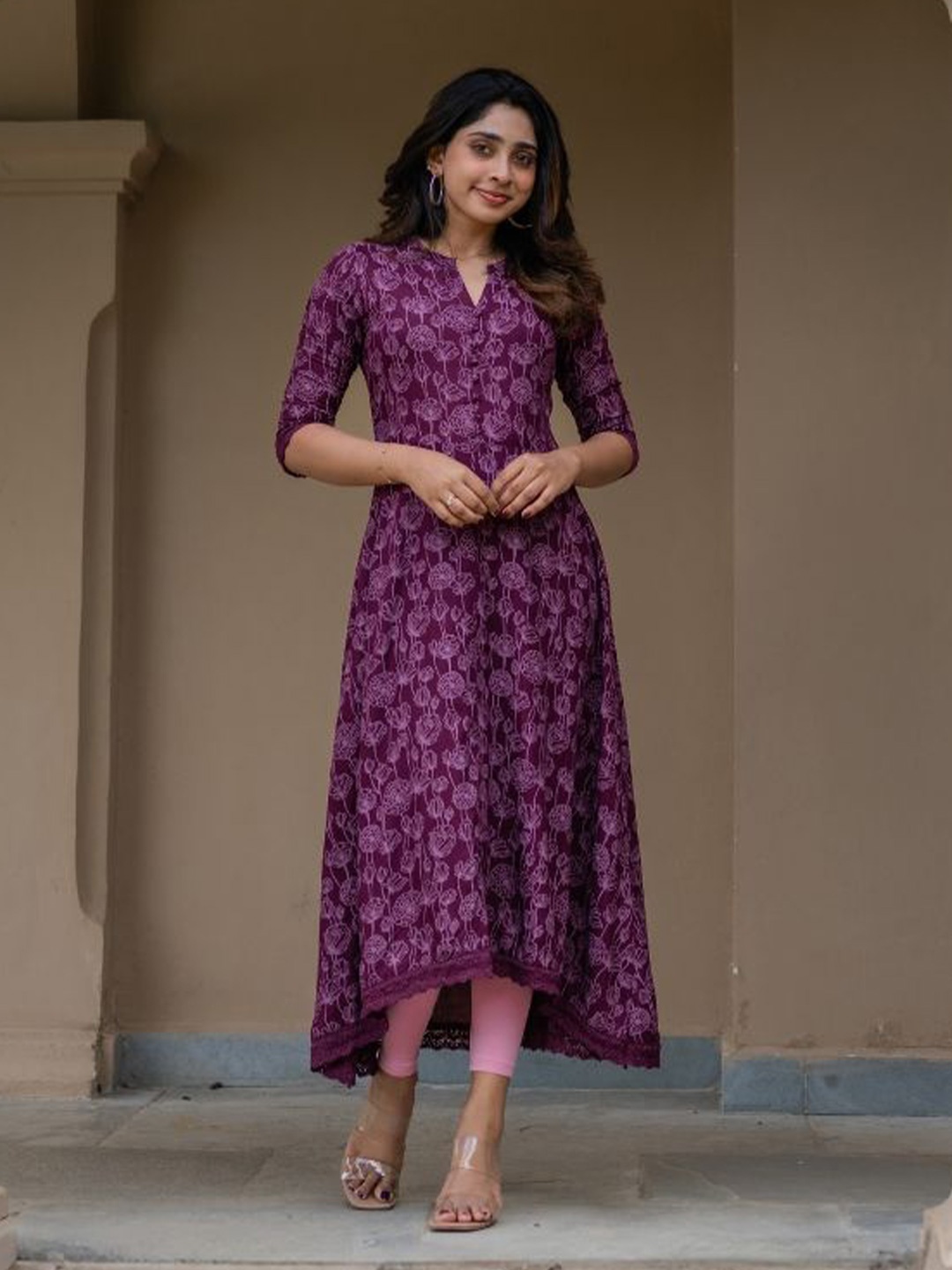 

HAY Women Floral Printed Mandarin Collar A-line Kurti, Burgundy