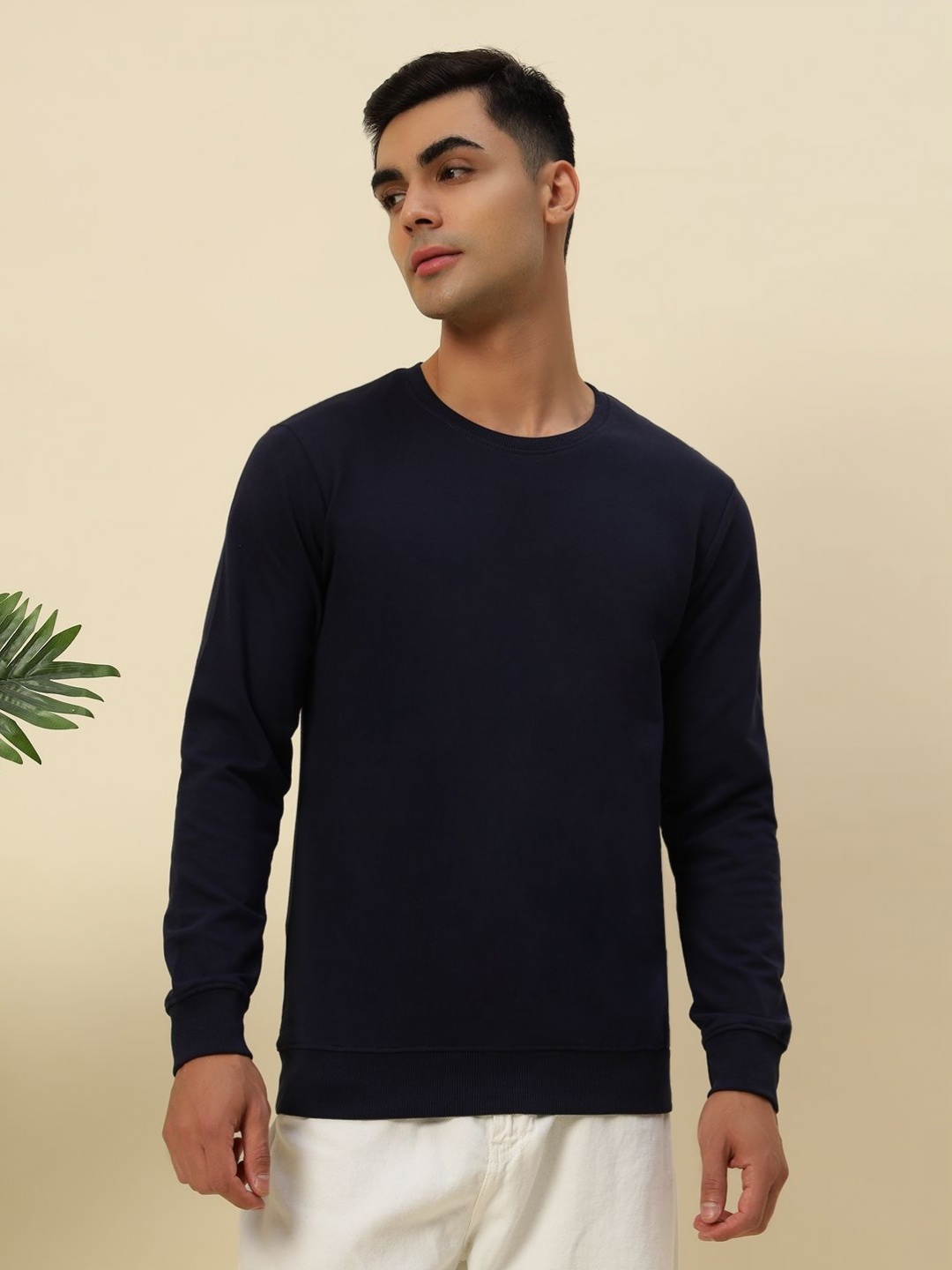 

MUWIN Men Monochrome Pockets T-shirt, Navy blue
