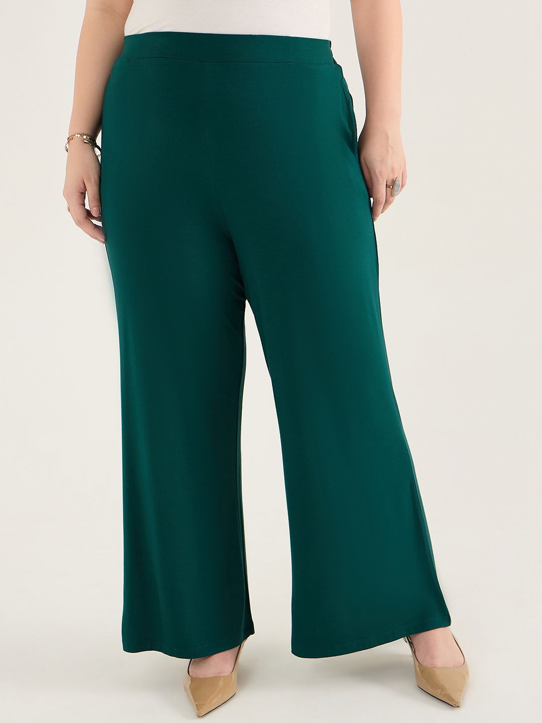 

FEMMELLA Women Relaxed Fit Mid-Rise Wide Leg Trousers, Green