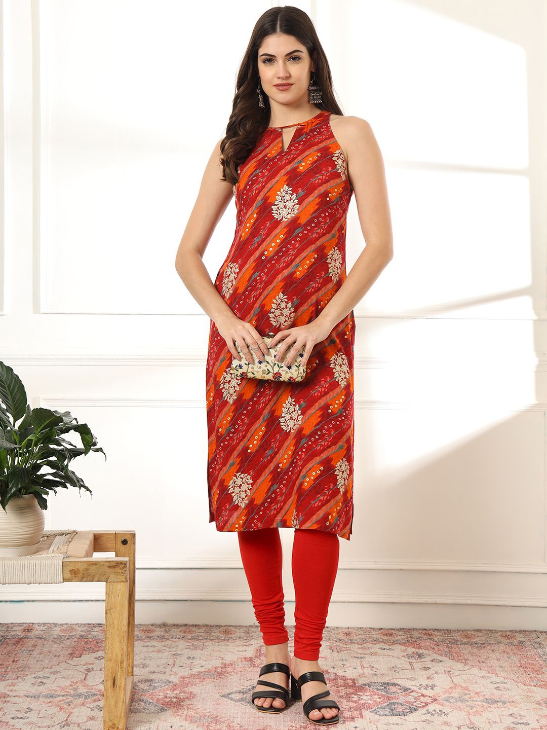 

Anouk Floral Printed Keyhole Neck Straight Kurta, Red