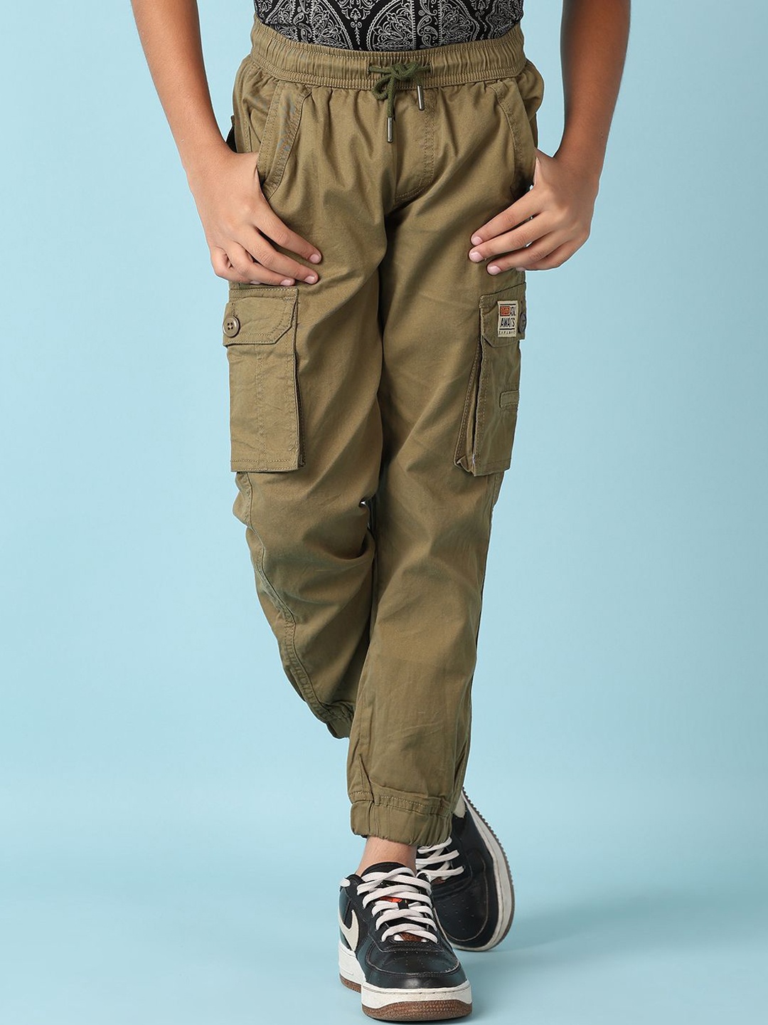 

V-Mart Boys Mid-Rise Cotton Cargos Trousers, Olive