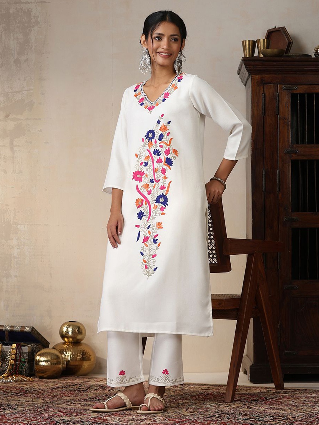 

House of Chikankari HOC Crafts Aari Woven Kurta Set, White