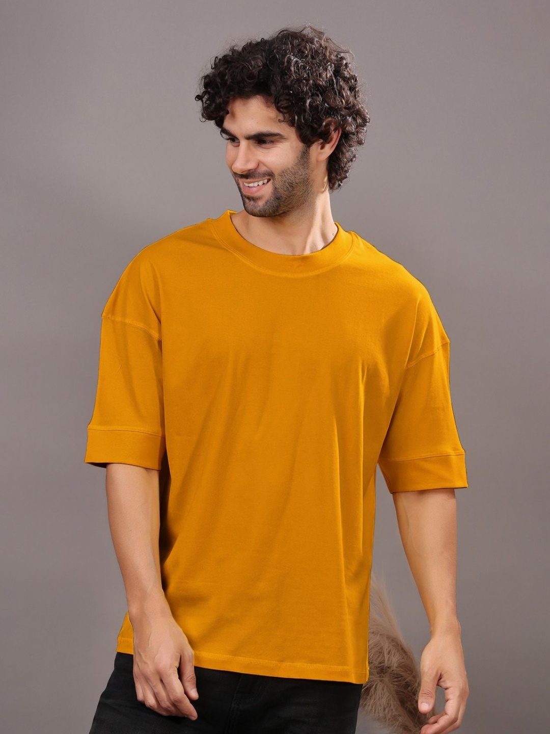 

Friskers Men Solid Round Neck Cotton Oversized T-shirt, Mustard