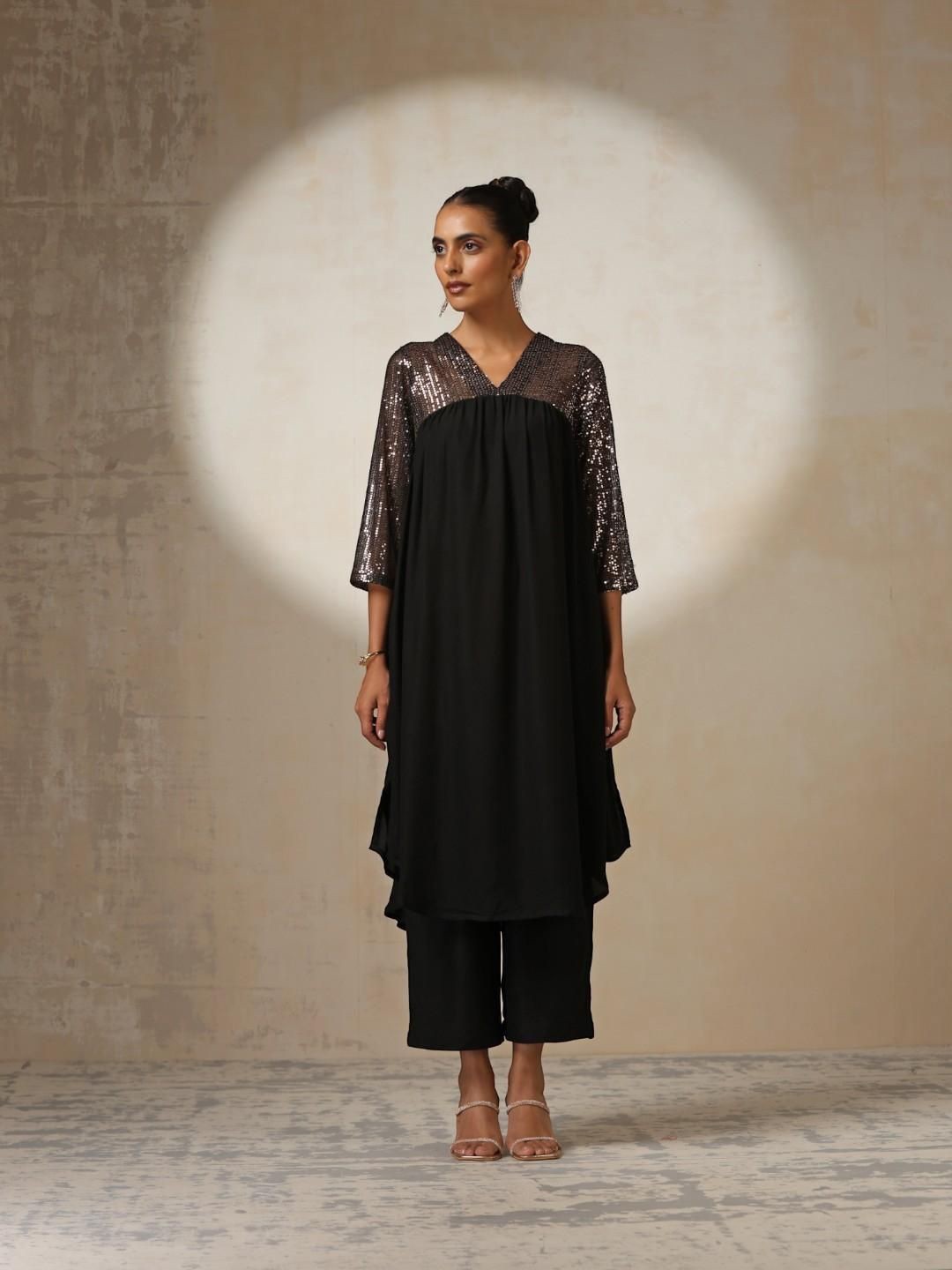 

Swtantra Embellished Sequinned Top With Palazzos, Black
