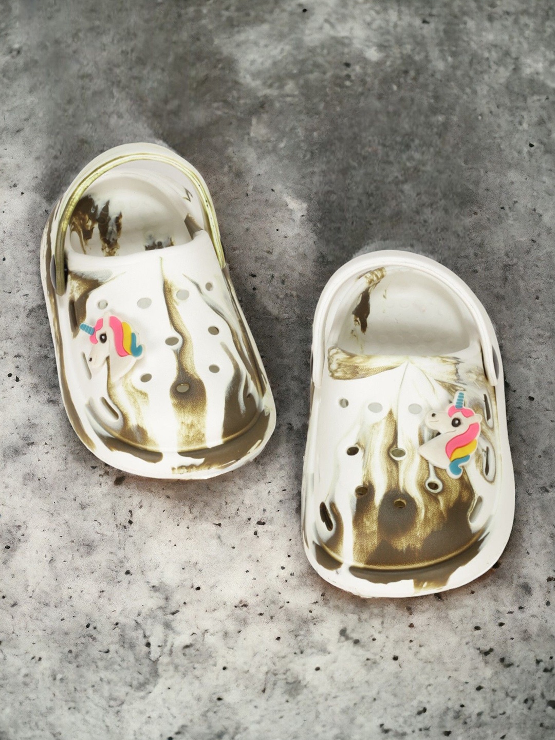 

Lil Lollipop Kids Marble Look Unicorn Applique Rubber Clogs, White