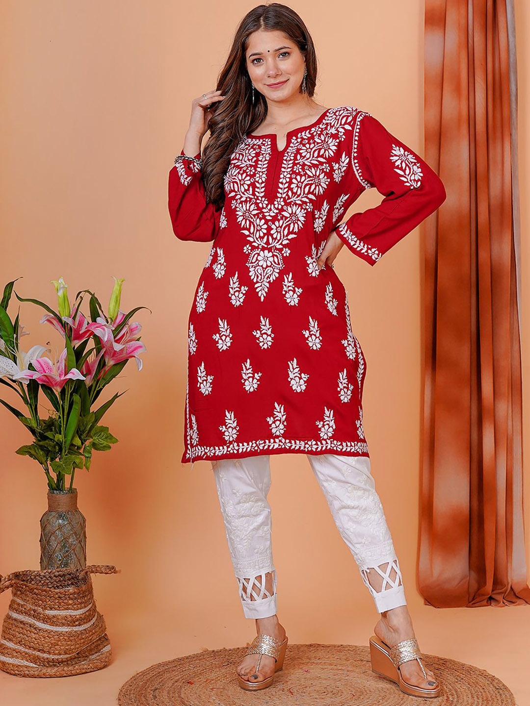 

The Chikan Label Ethnic Motifs Embroidered Chikankari Cotton Straight Kurta, Maroon