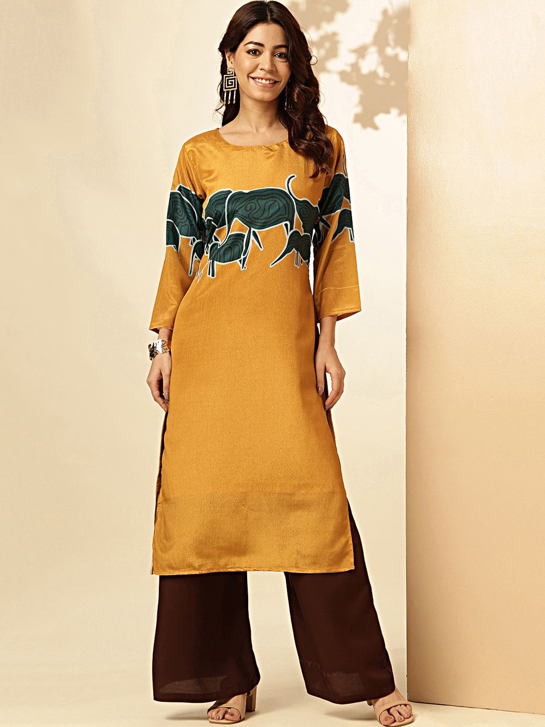 

Vbuyz Animal Printed Round Neck Three Quarter Sleeves Straight Kurta, Yellow