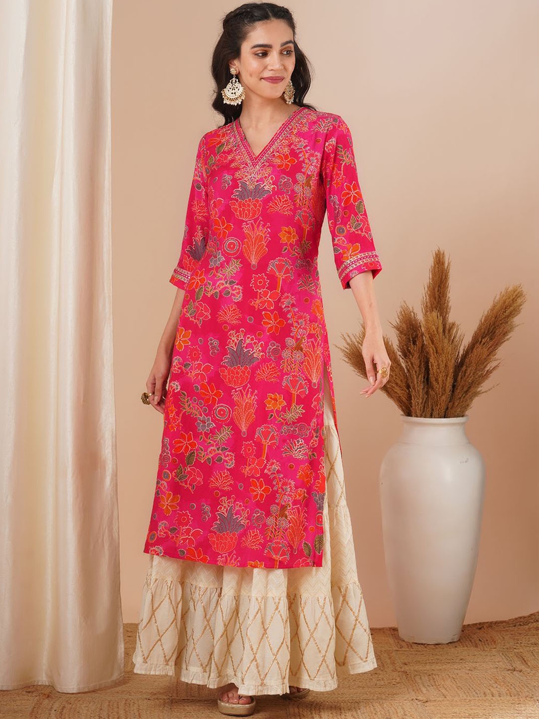 

FASHOR Floral Printed Yoke Design Zari Straight Kurta, Pink