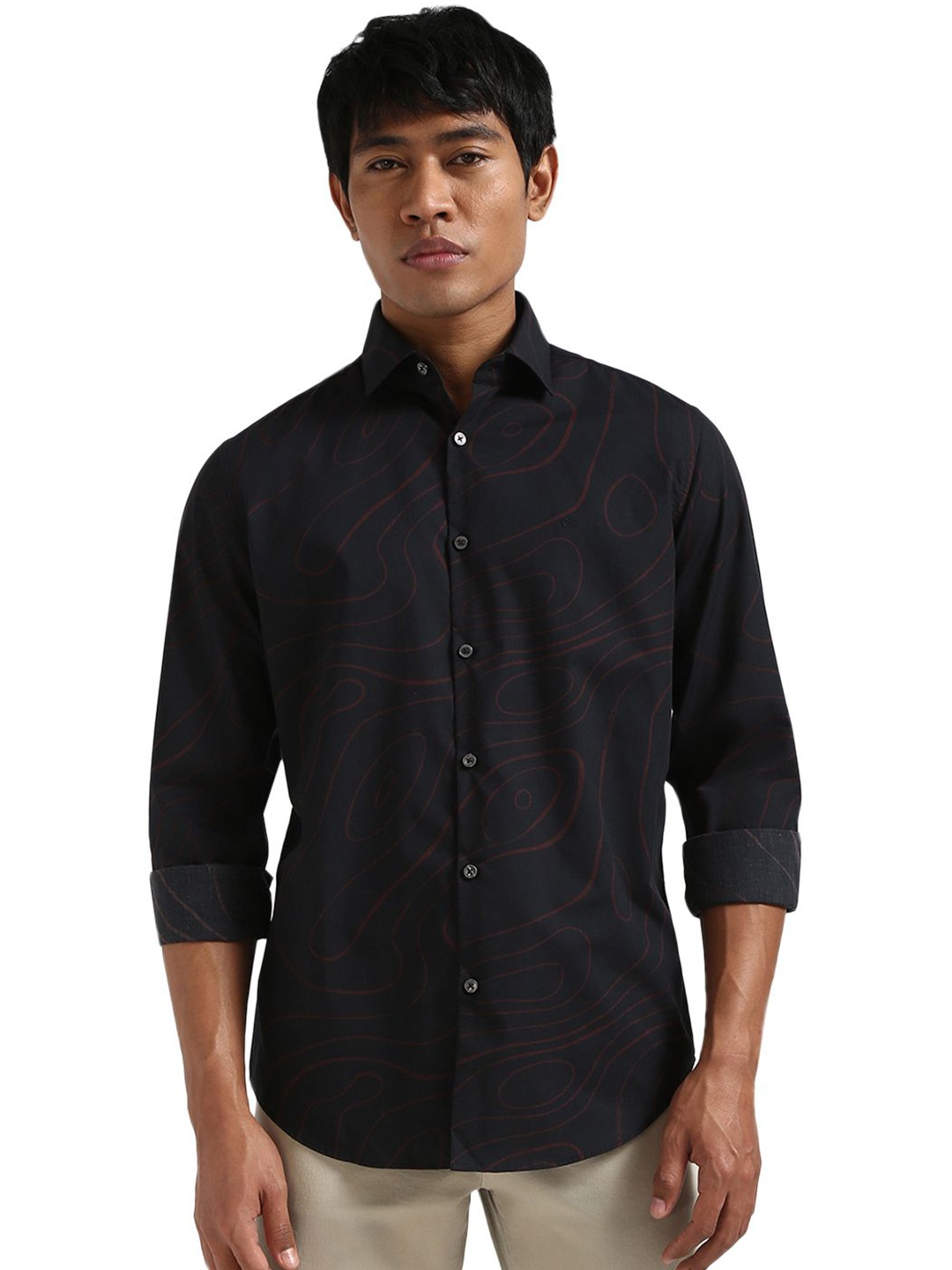 

Calvin Klein Jeans Men Spread Collar Abstract Printed Cotton Slim Fit Casual Shirt, Black