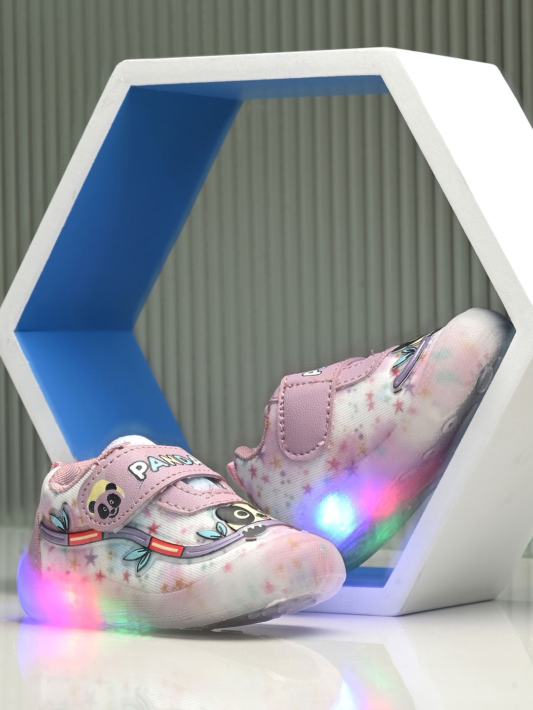 

BIRDE Boys Printed Slip-On Led Round Toe Sneakers, Pink