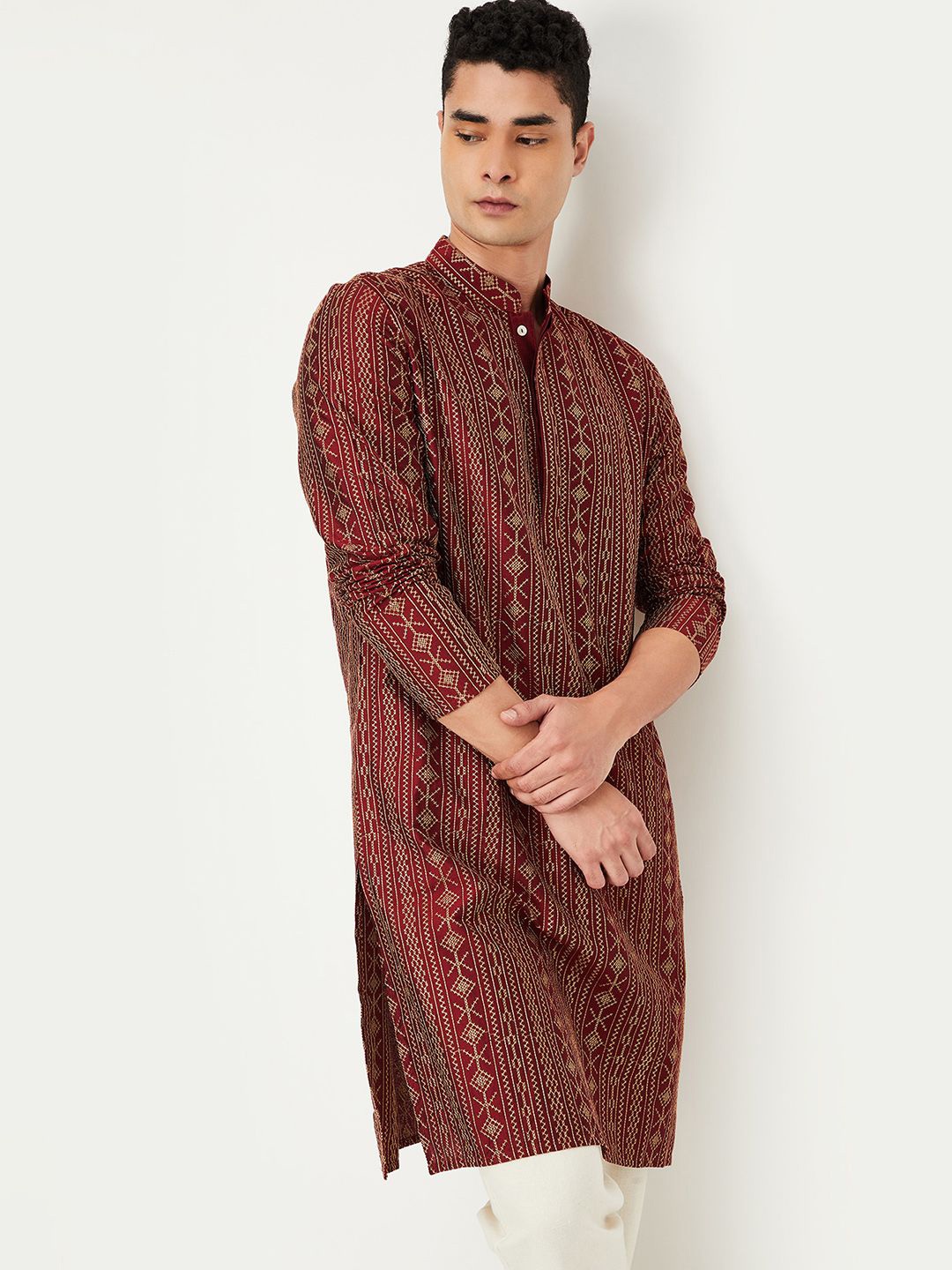 

max Geometric Embroidered Mandarin Collar Long Sleeves Regular Straight Kurta, Red