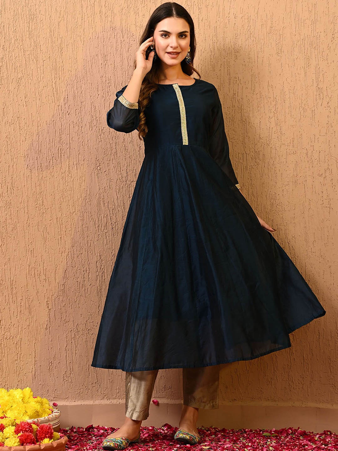 

DECKEDUP Round Neck Regular Sequinned Chanderi Cotton Anarkali Kurta with Trousers, Blue