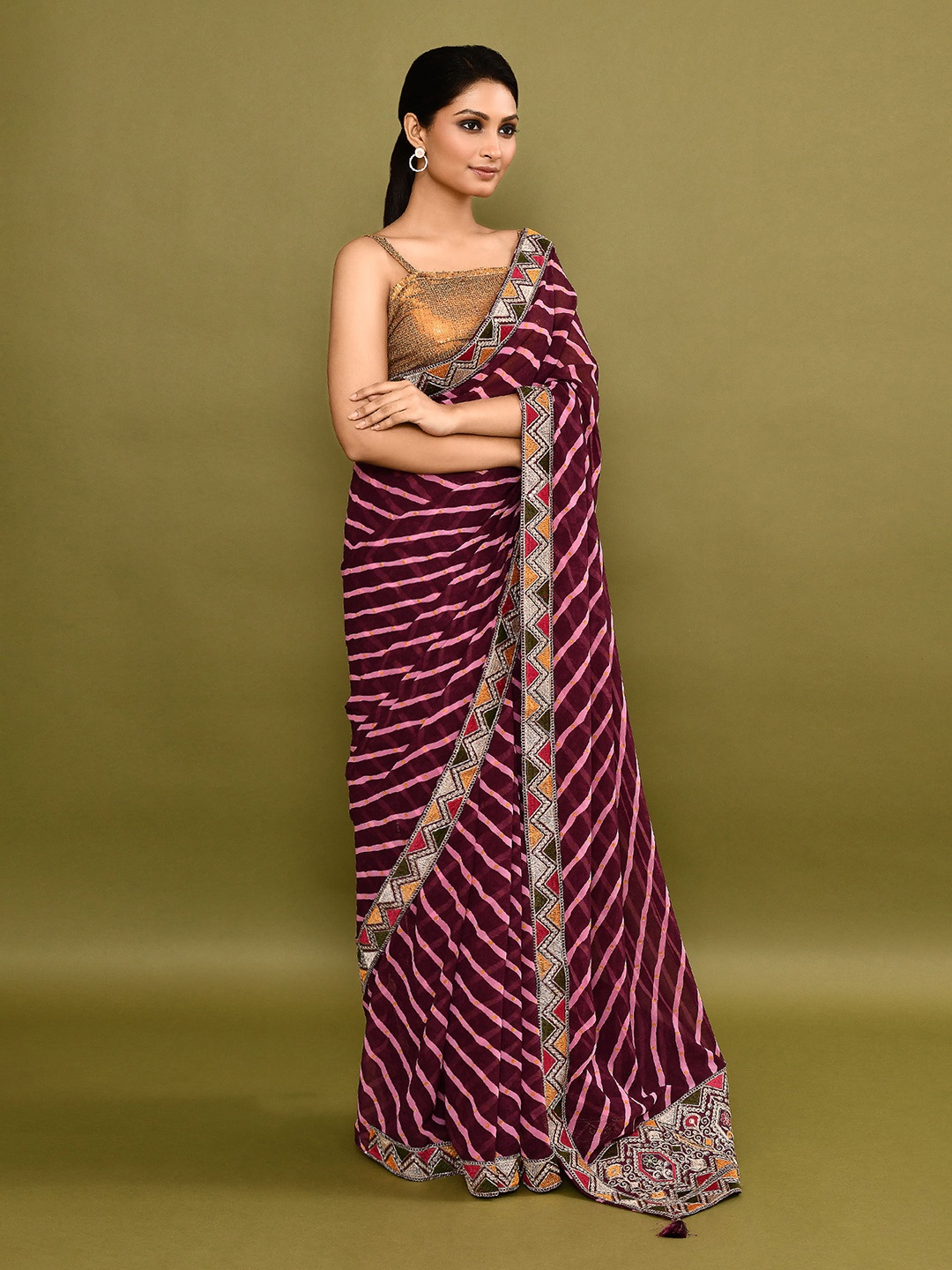 

Nazaakat by Samara Singh Ethnic Motifs Embroidered Poly Georgette Saree, Red
