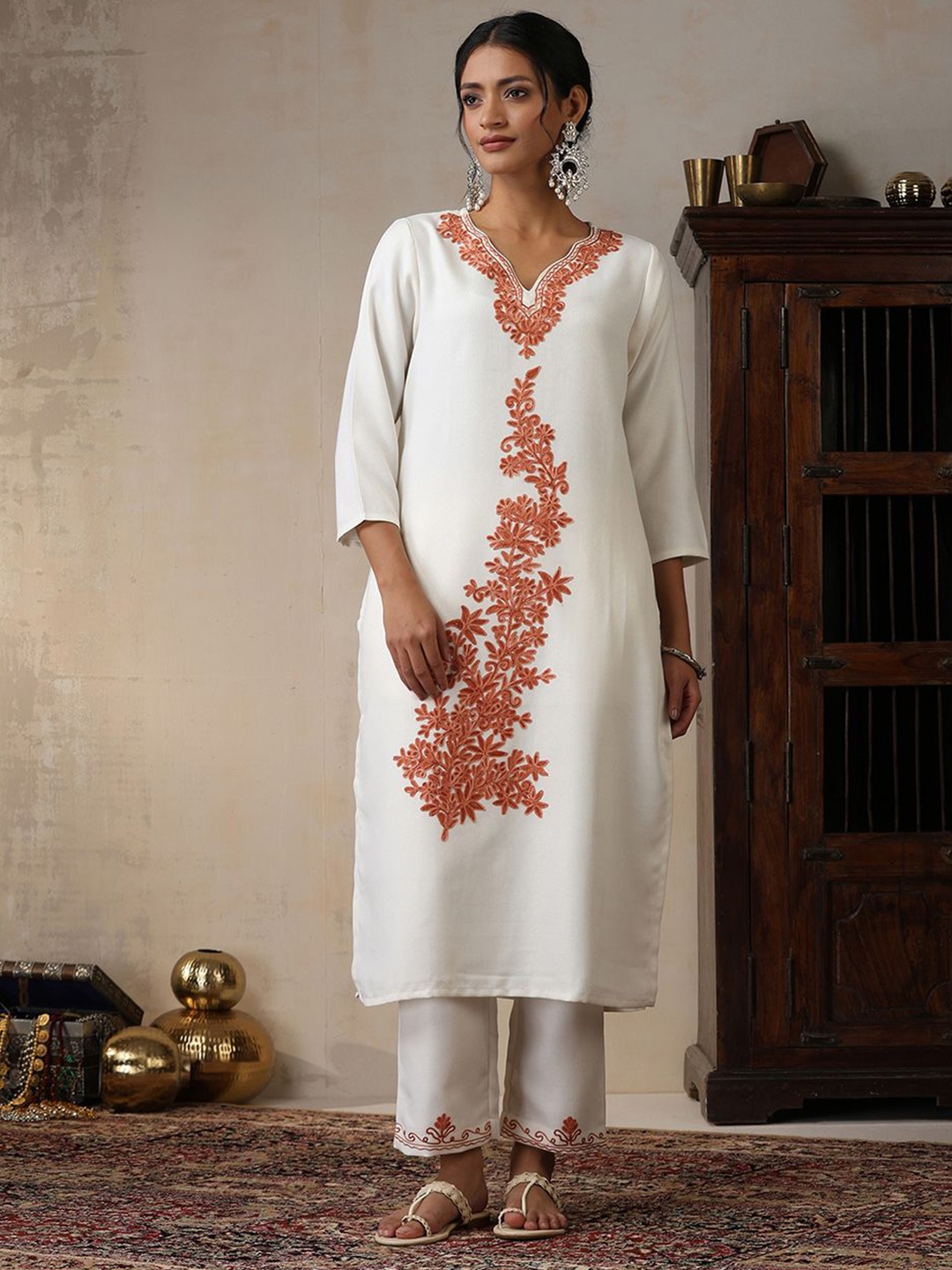 

House of Chikankari HOC Crafts Aari Woven Kurta Set, White