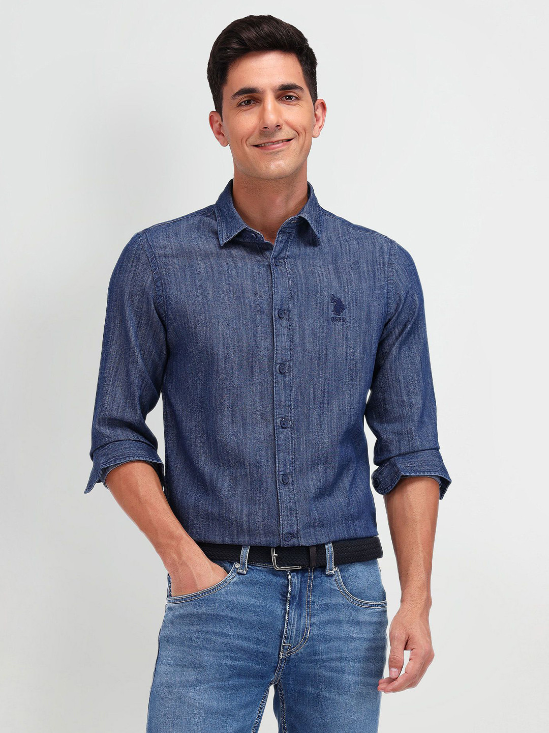 

U.S. Polo Assn. Denim Co. Men Cutaway Collar Textured Cotton Slim Fit Casual Shirt, Blue