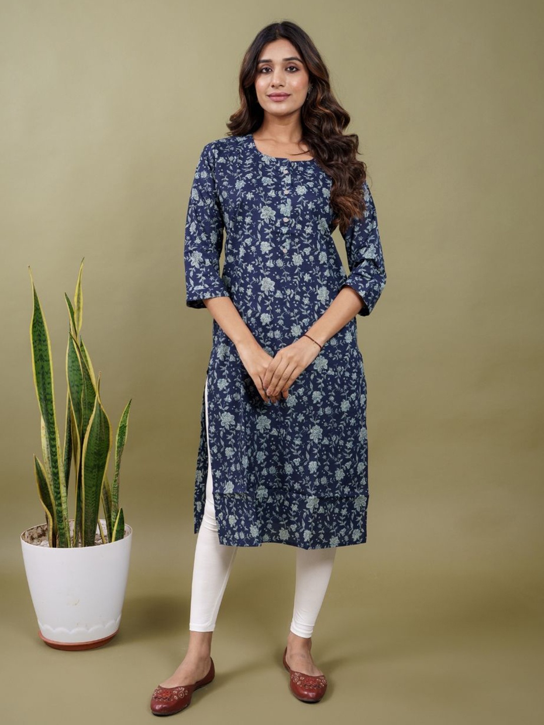 

EKISHA Floral Printed Three Quarter Sleeves Pure Cotton Straight Kurta, Blue
