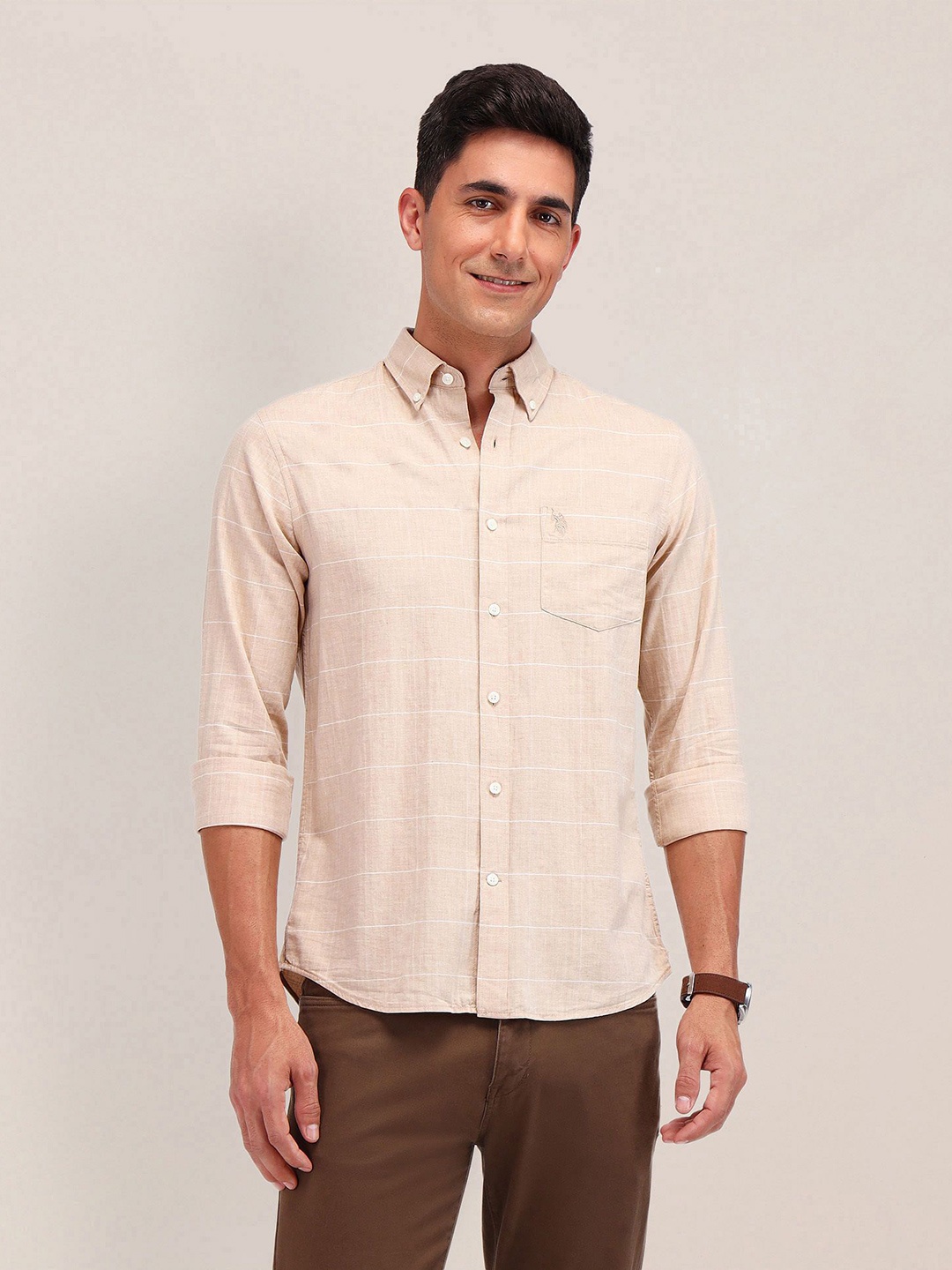 

U.S. Polo Assn. Men Cutaway Collar Horizontal Striped Cotton Tailored Fit Casual Shirt, Beige