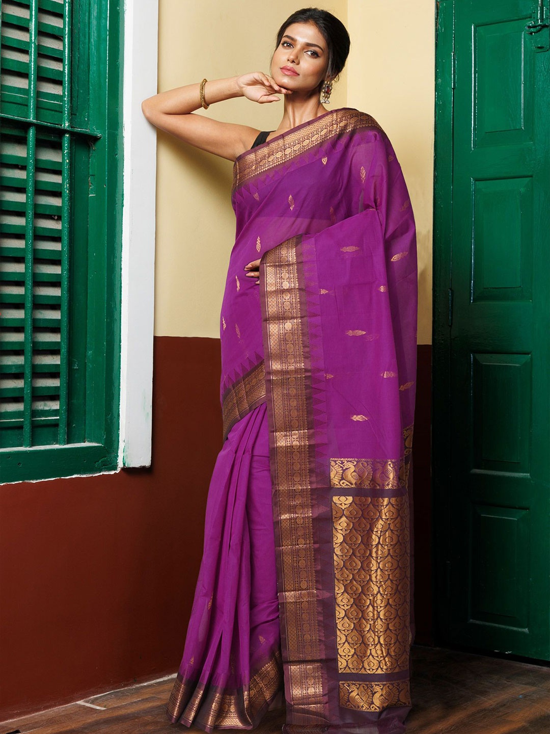 

Unnati Silks Woven Design Zari Pure Cotton Gadwal Saree, Violet