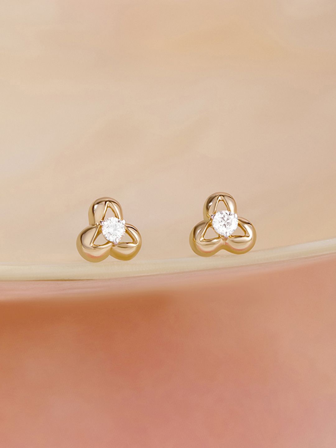 

Mia by Tanishq Women 14 KT Gold Diamond Studded Stud Earrings 1.01 g