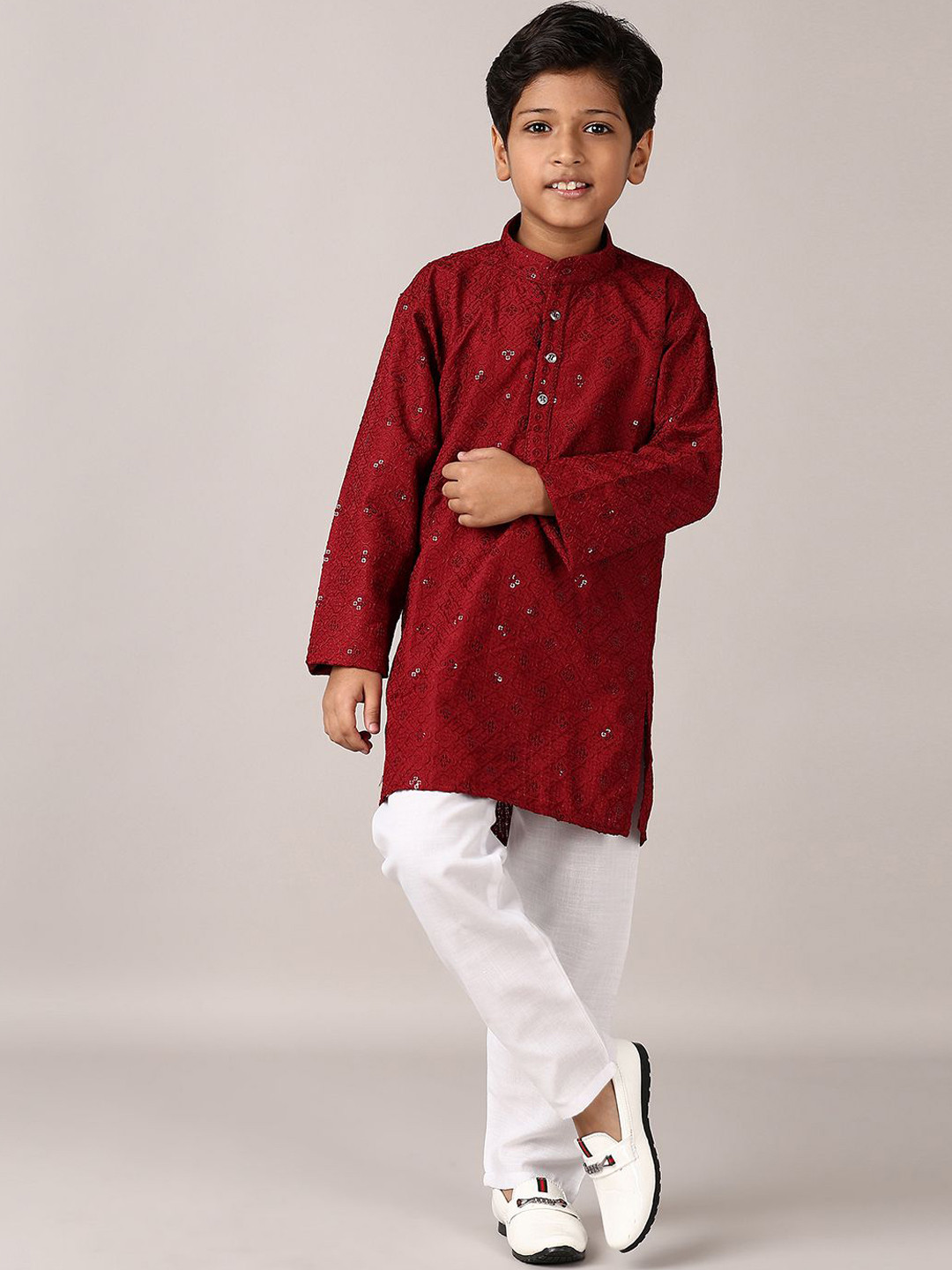 

V-Mart Boys Self Design Embroidered Sequinned Straight Pure Cotton Kurta with Pyjamas, Red