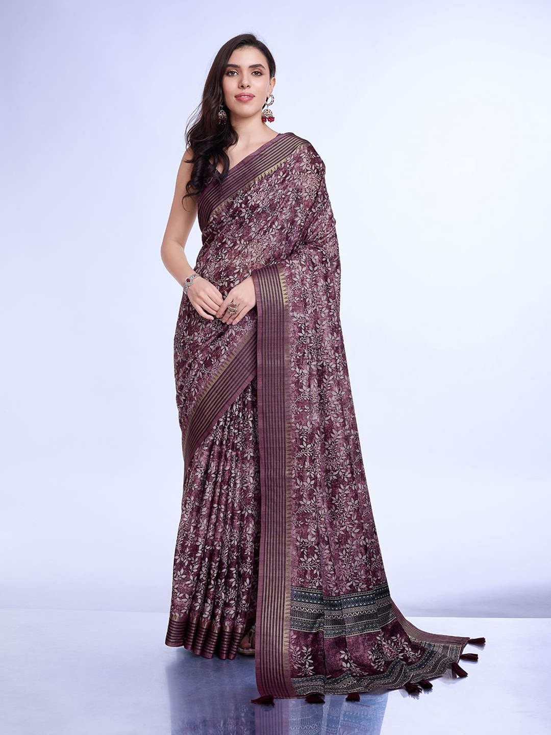 

Ishin Floral Printed Zari Saree, Purple