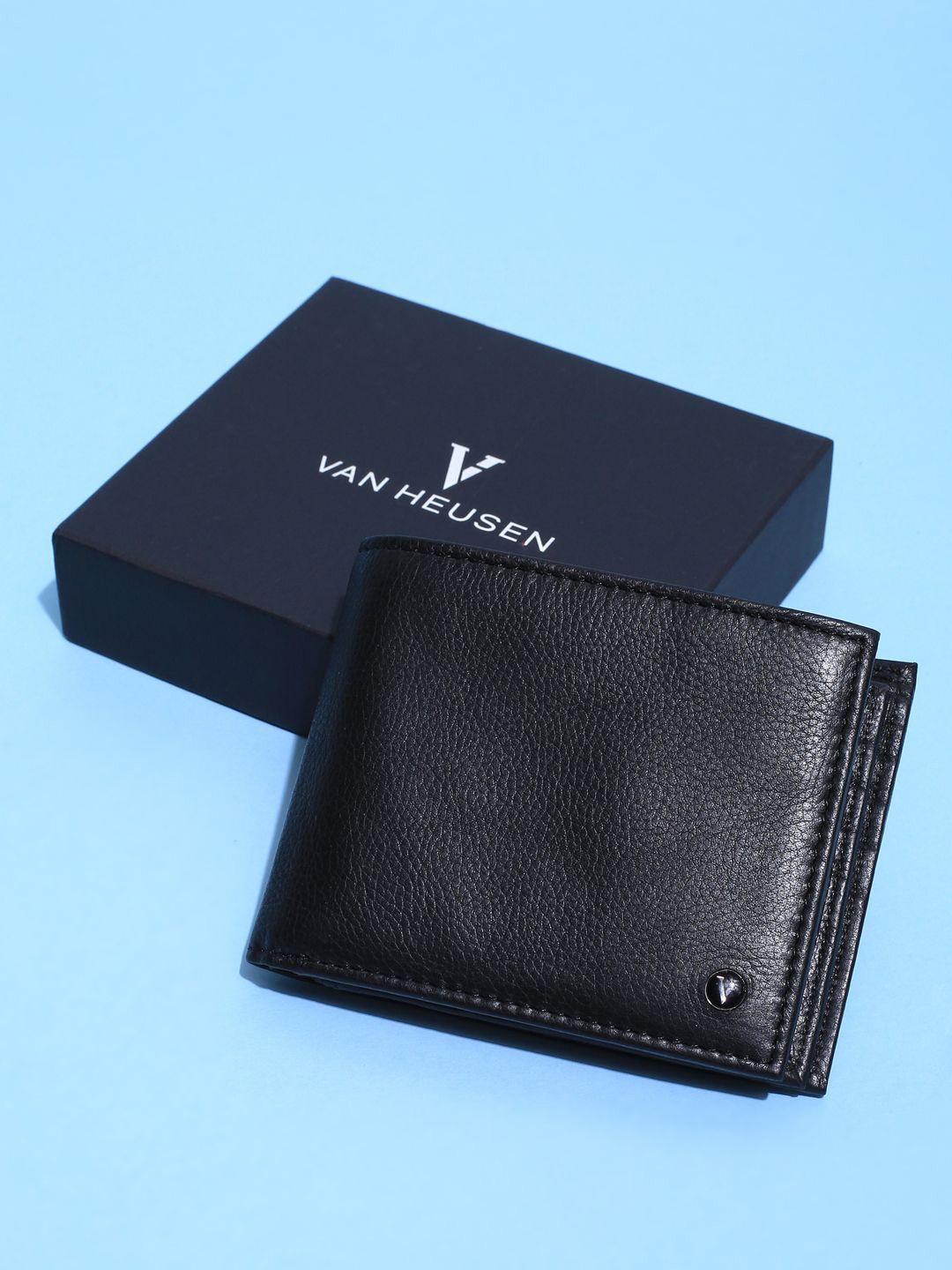 

Van Heusen Men Leather Two Fold Wallet, Black