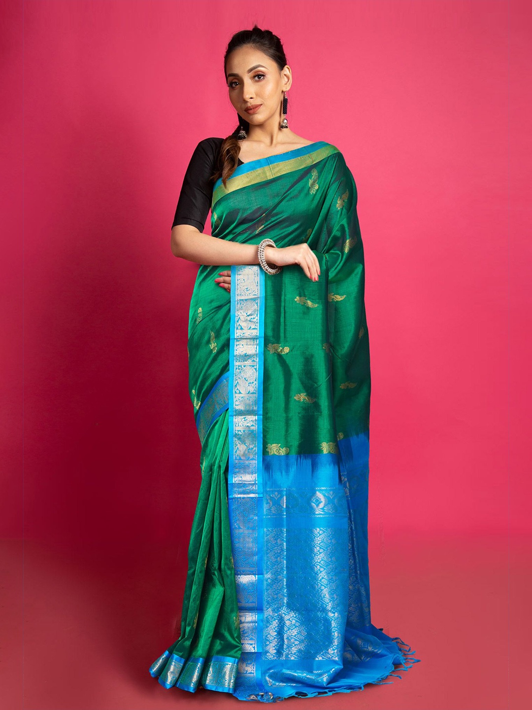 

Unnati Silks Ethnic Motifs Woven Design Zari Handloom Kanjeevaram Saree, Green