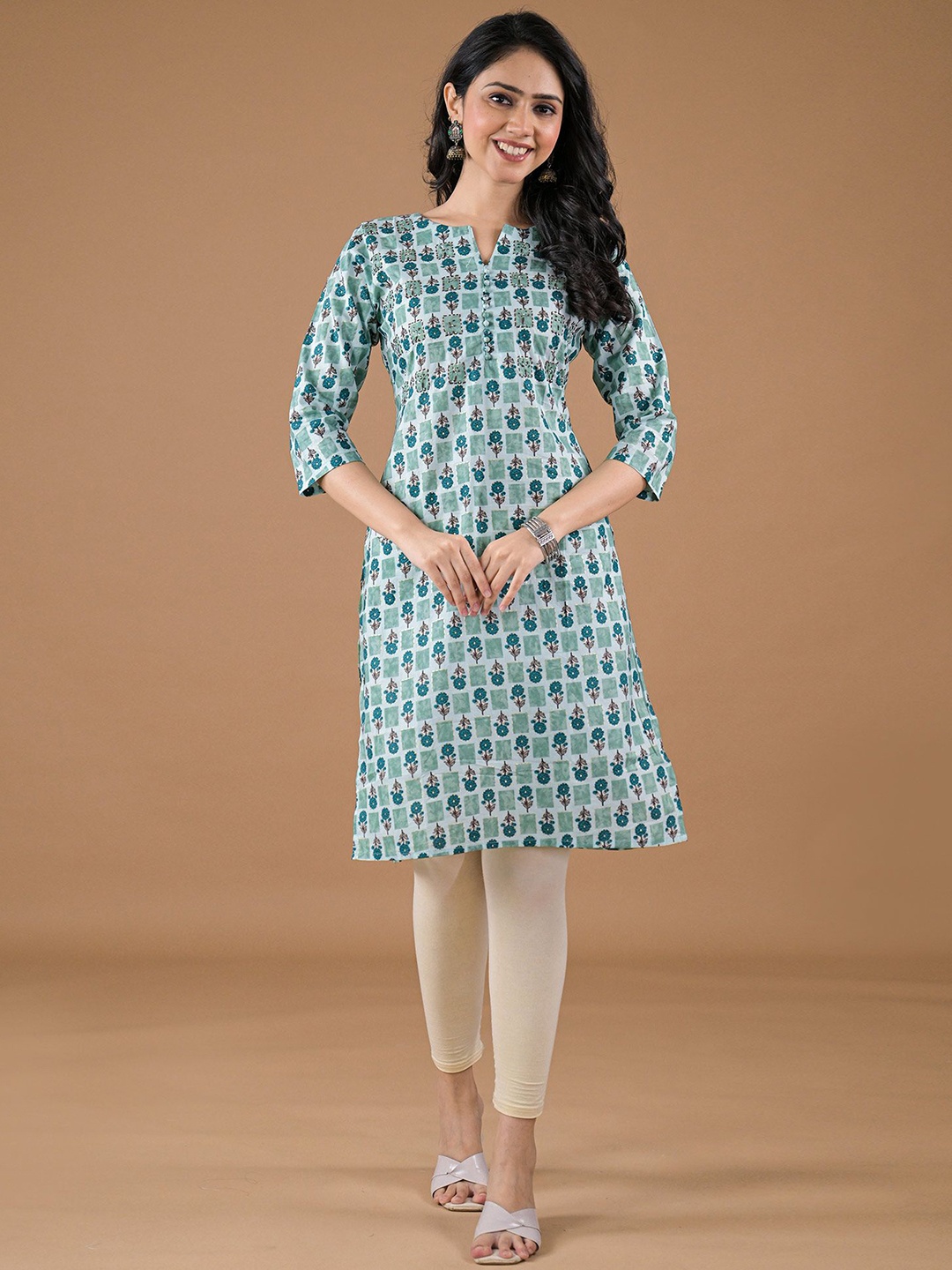 

Peachmode Women Floral Printed Pure Cotton Straight Kurtas, Sea green
