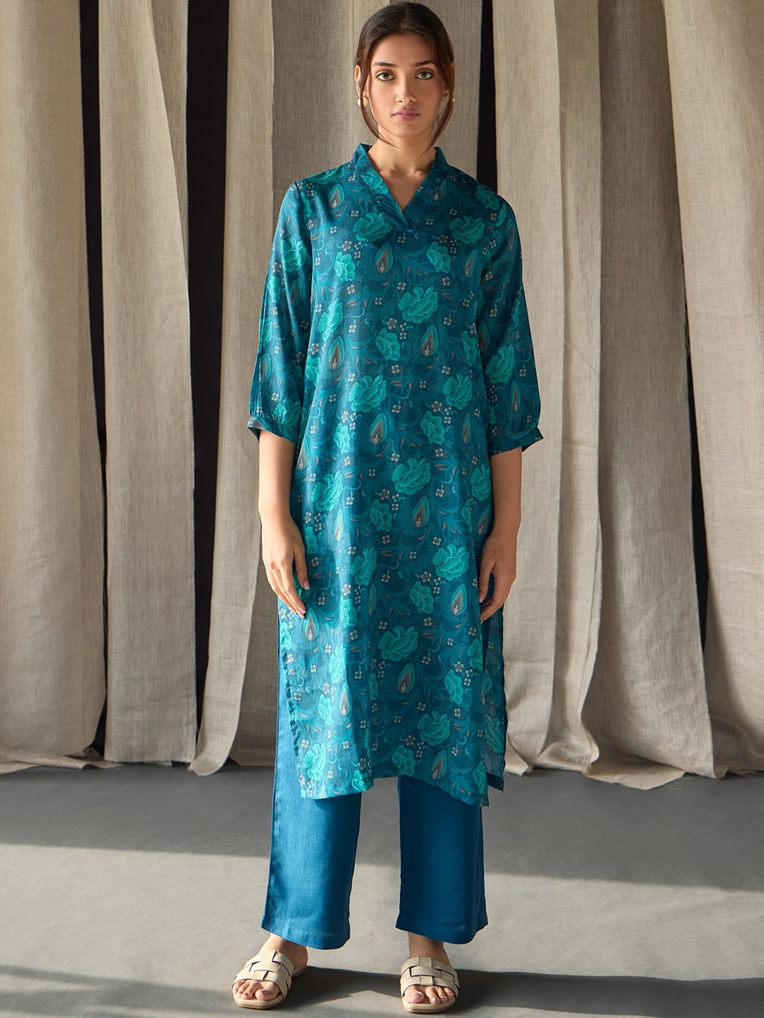 

Bombay Bloom Ethnic Motifs Printed Thread Work Regular Tencel Straight Kurta, Teal