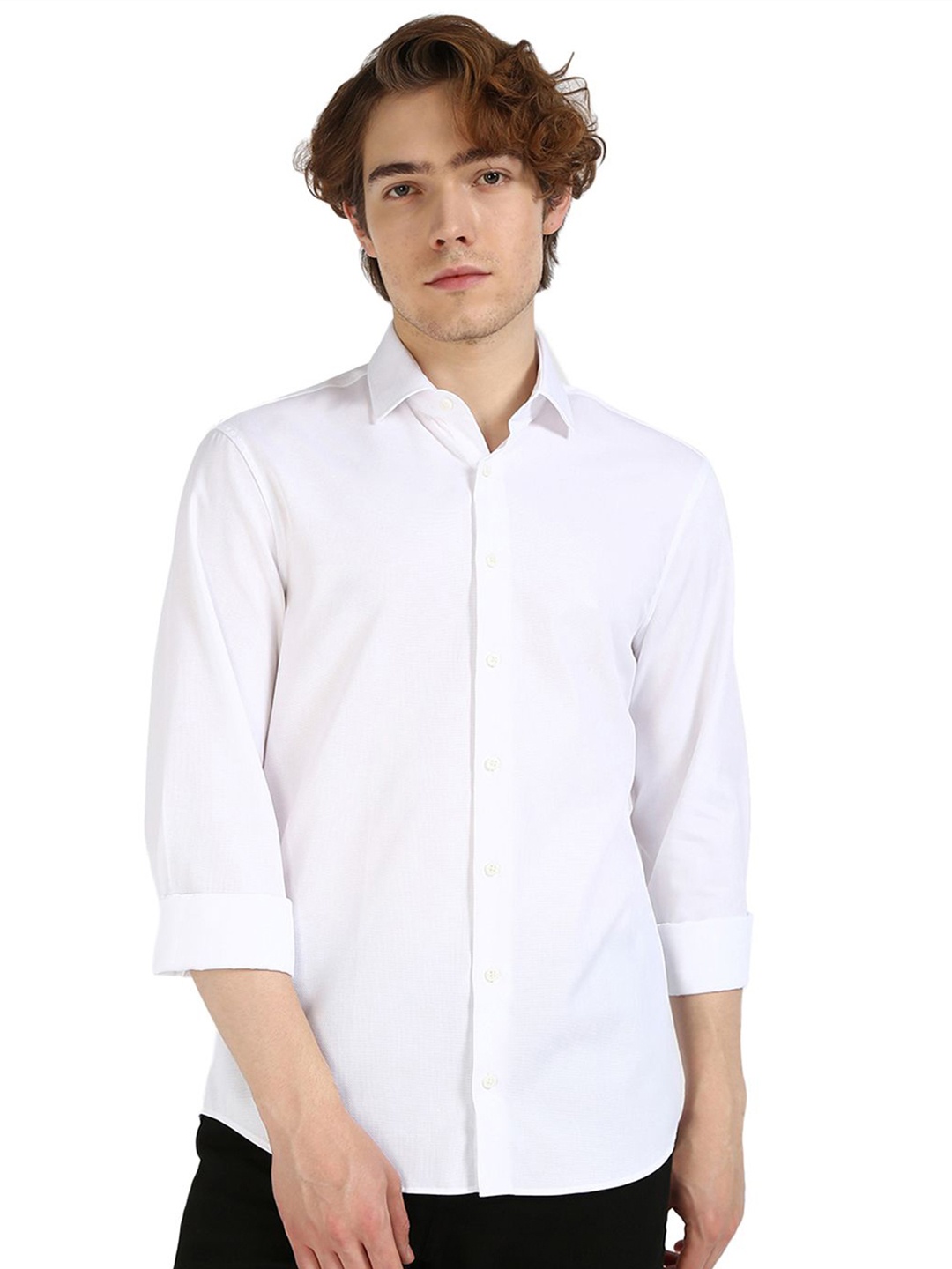 

Calvin Klein Jeans Men Spread Collar Solid Cotton Casual Shirt, White