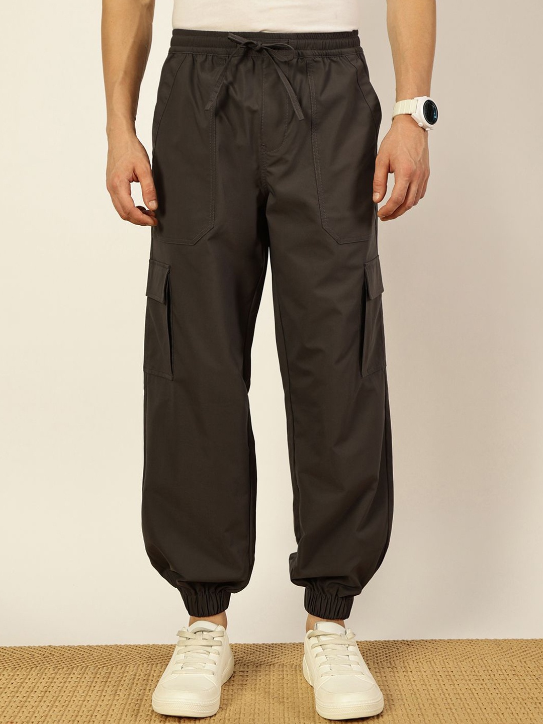 

Thomas Scott Men Smart Loose Fit Easy Wash Cargos Trousers, Grey