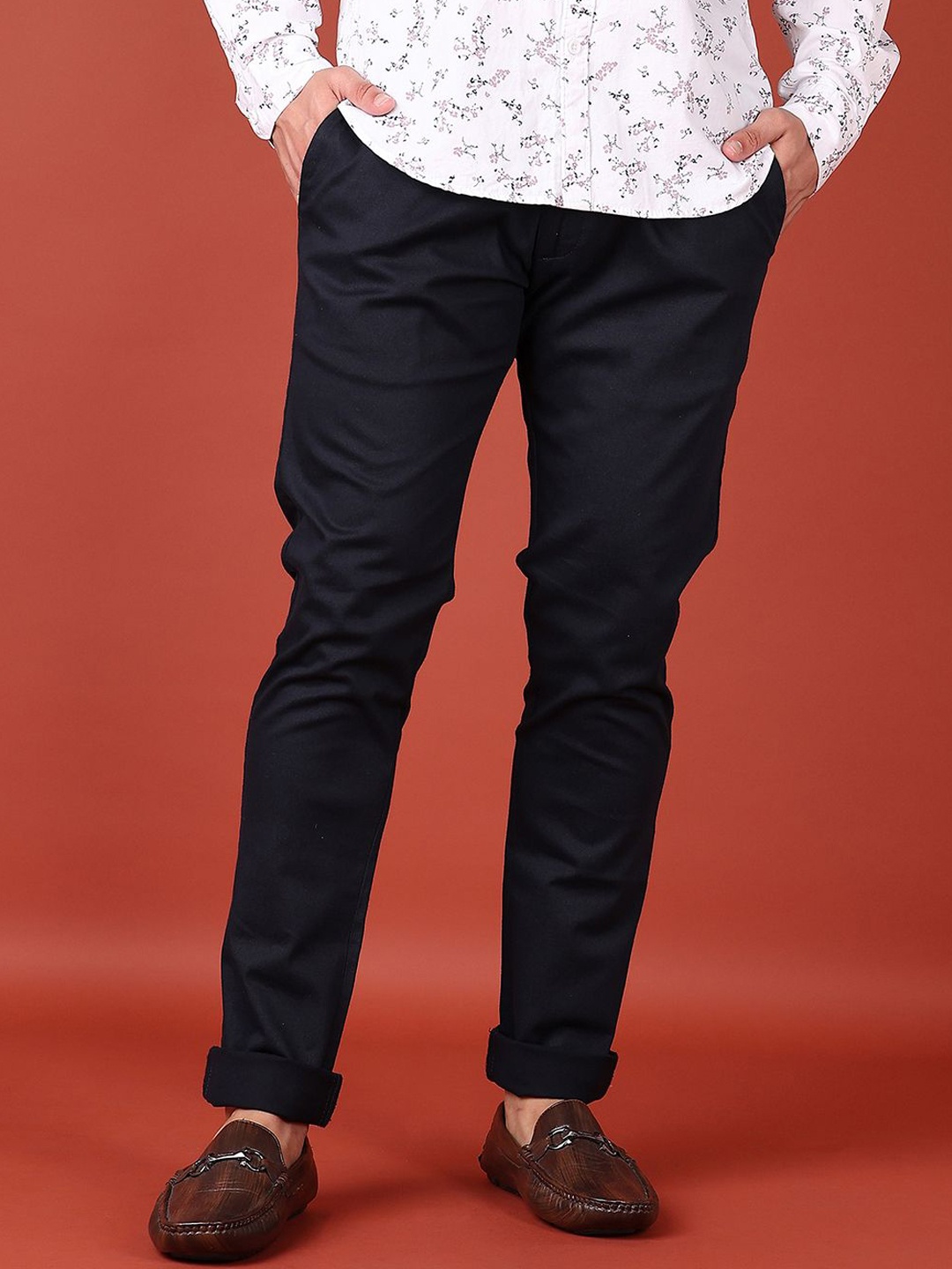 

V-Mart Men Printed Slim Fit Chinos Trousers, Navy blue