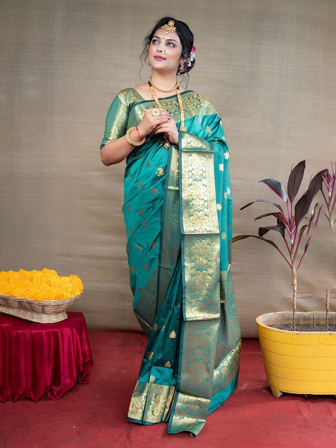 

Suha Ethnic Motifs Zari Banarasi Saree With Blouse Piece, Turquoise blue