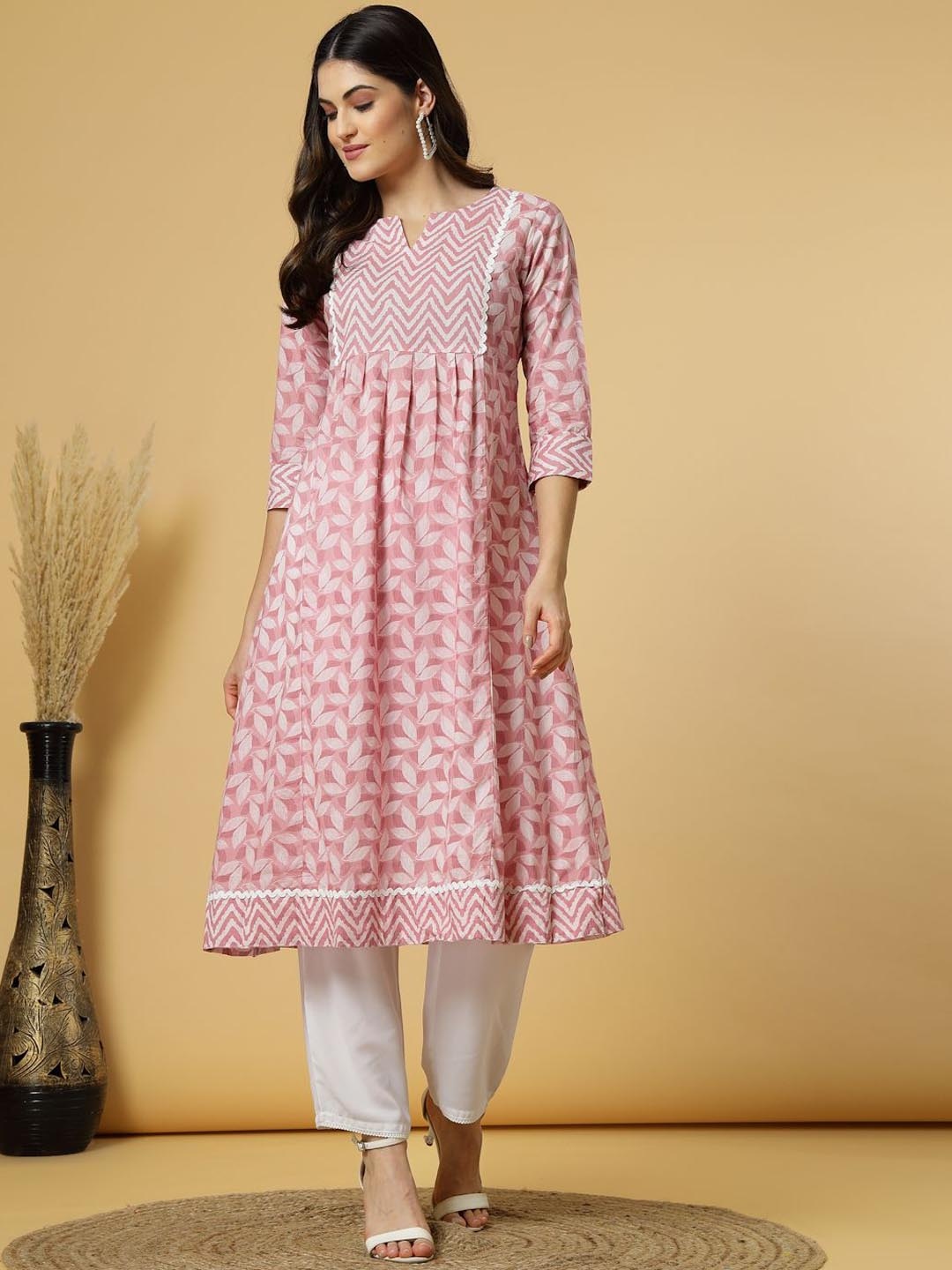 

LARGISH Floral Printed Round Neck Three-Quarter Sleeves Regular Pure Cotton A-Line Kurta, Peach