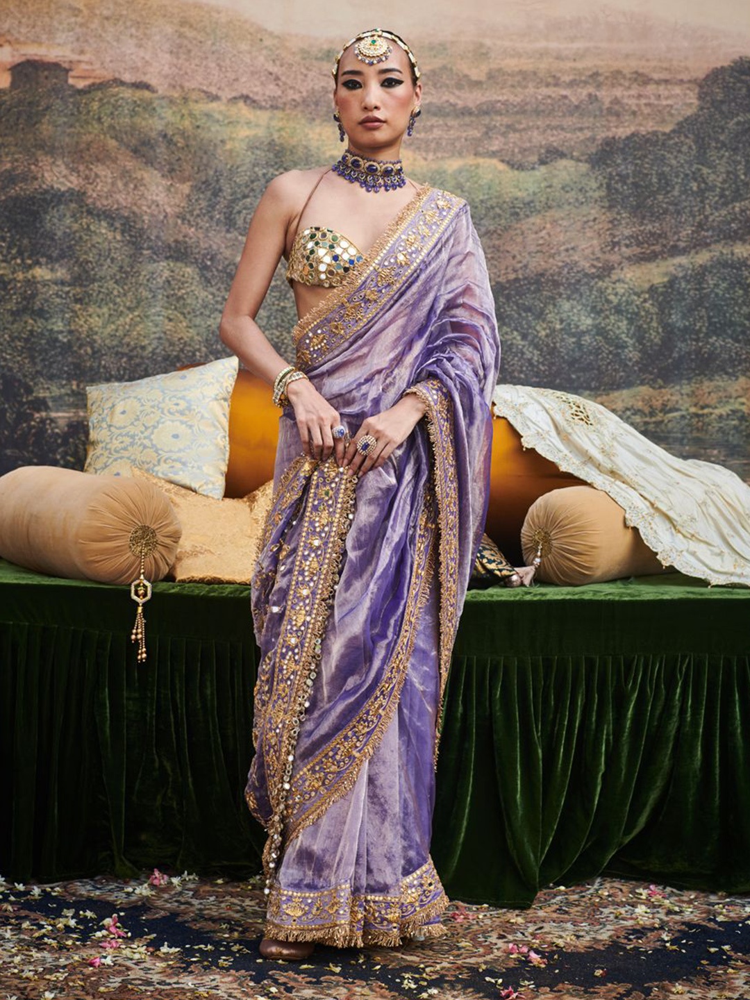 

ITRH Ethnic Motifs Embroidered Mirror Work Pure Cotton Heavy Work Saree, Purple