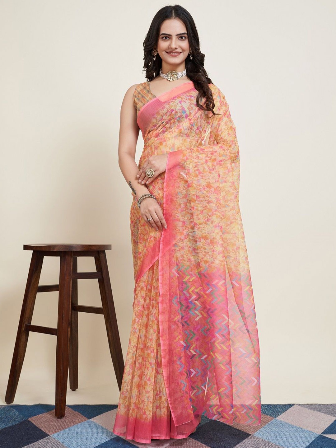 

Suha Floral Supernet Saree, Beige