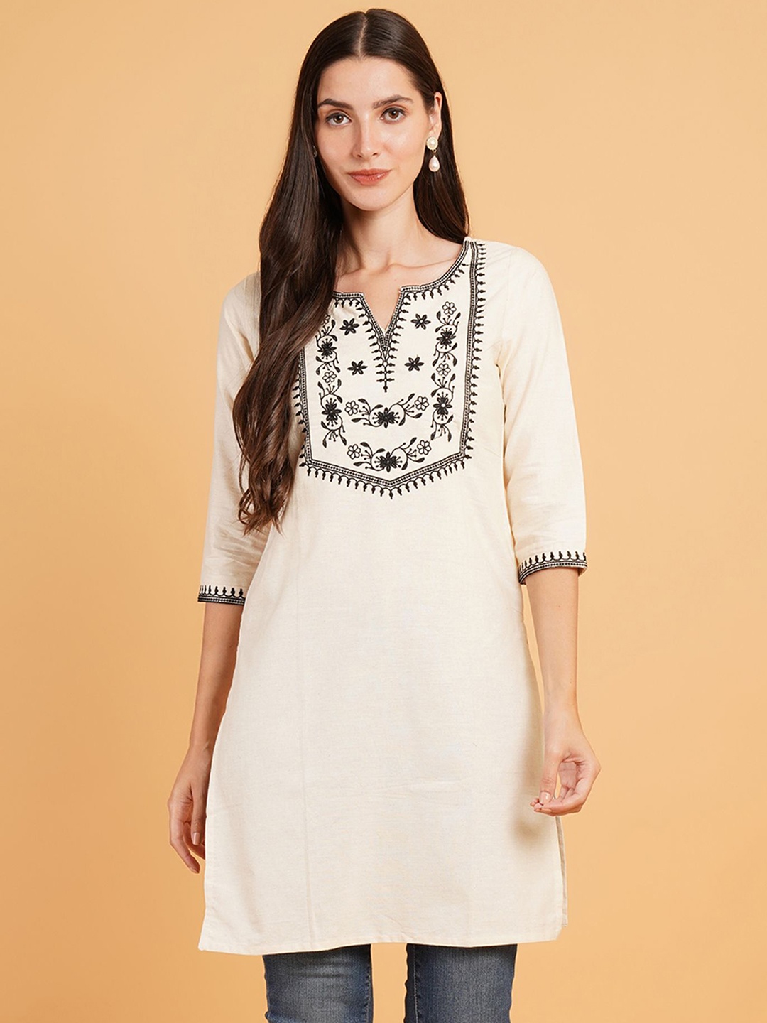

Brownverse Floral Embroidered Thread Work Khadi Cotton Straight Kurta, Off white