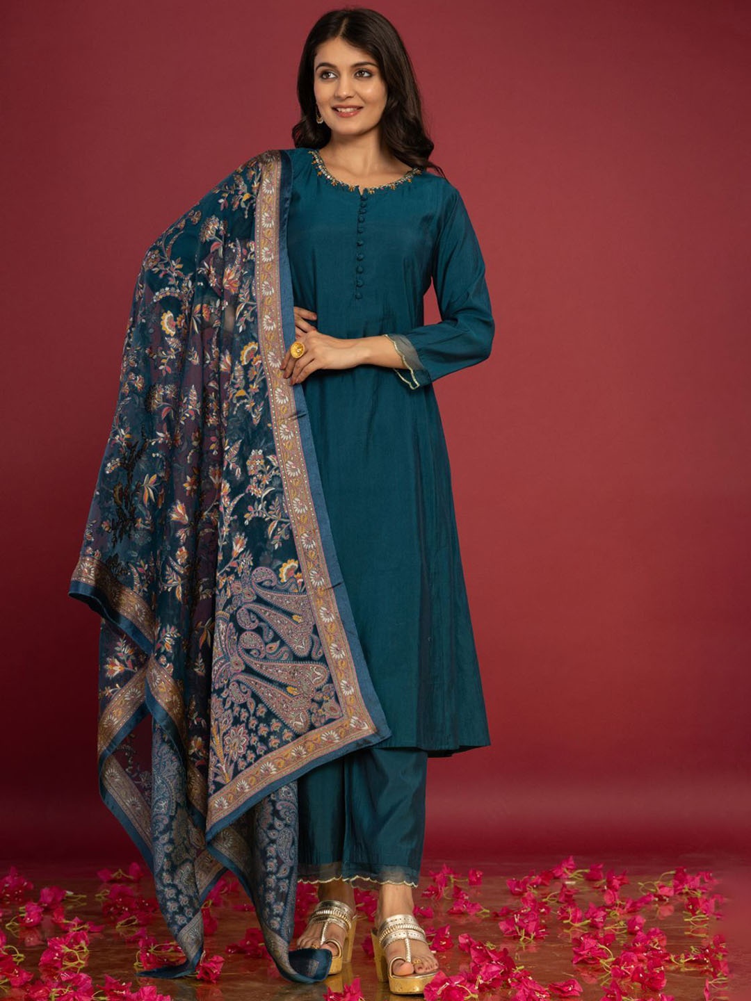 

Do Dhaage Embroidered Beads and StonesA-Line Kurta with Trouser & Dupatta, Teal