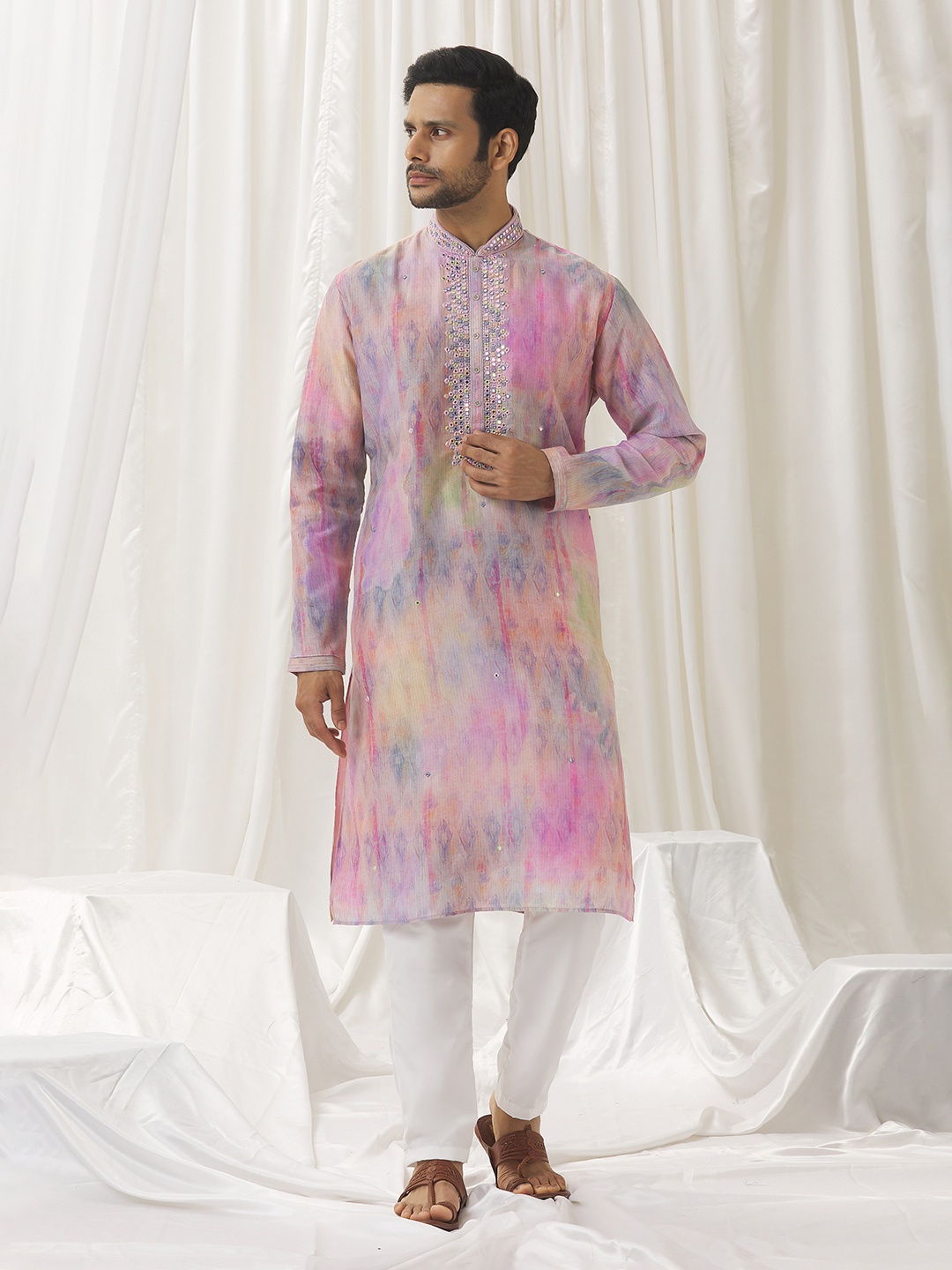 

Alaya Advani Tie & Dye Mandarin Collar Silk Cotton Straight Kurta with Trousers, Purple