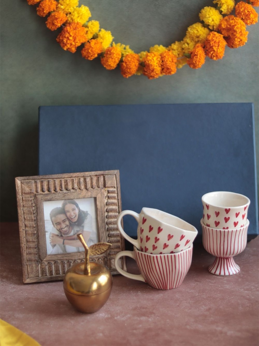 

WEAVING HOMES White & Brown 6 Pieces Printed Ceramic Home Gift Set