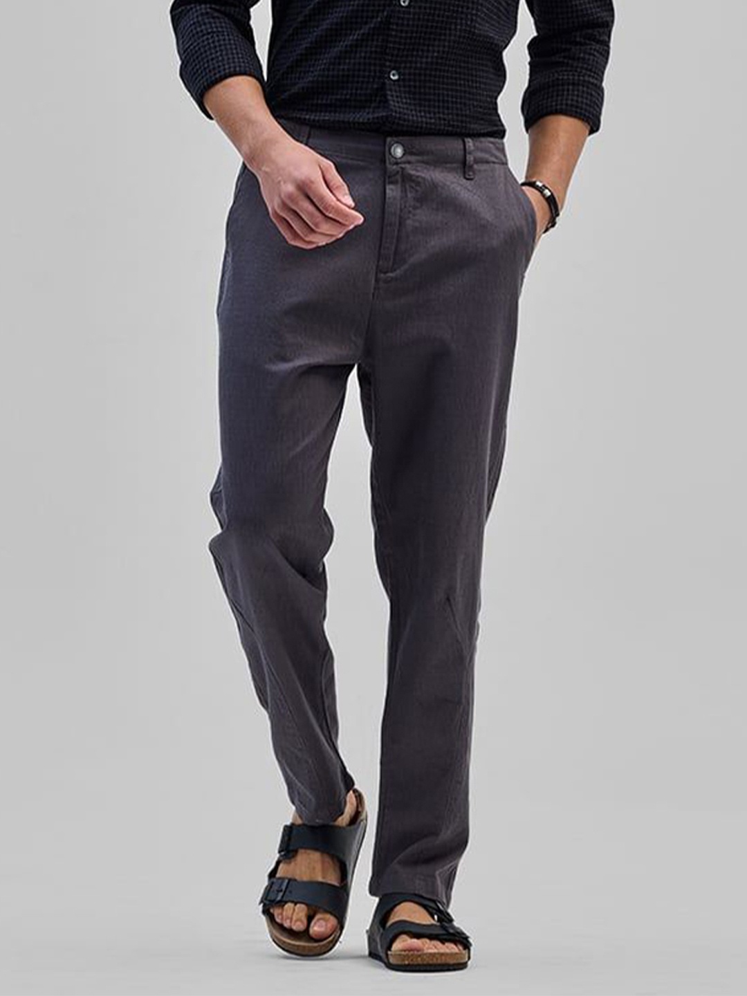 

Snitch Men Cotton Relaxed Loose Fit Trousers, Grey
