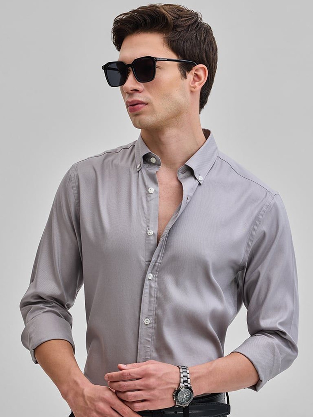 

Snitch Men Smart Button-Down Collar Solid Casual Shirt, Grey